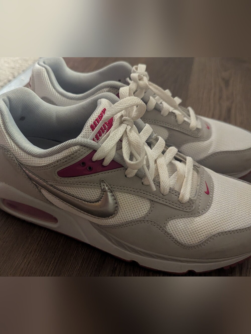Nike Women’s Air Max Runner in White, Gray and Pink